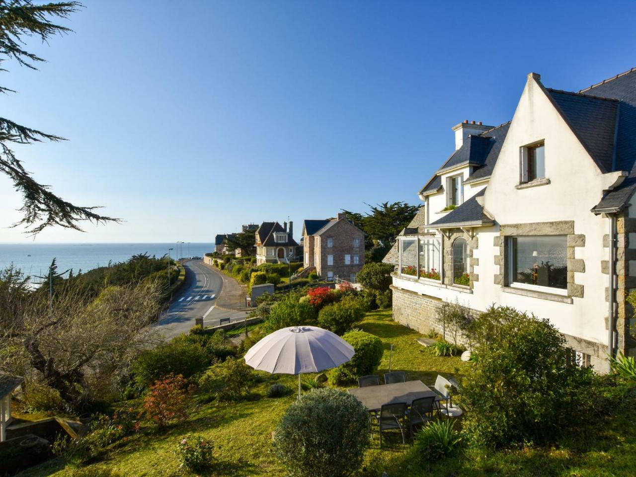 Beautiful Holiday Home With Sea View In Erquy Exterior foto